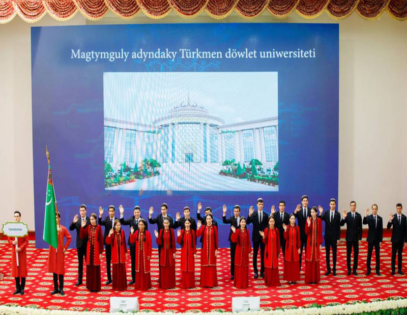Magtymguly adyndaky Türkmen döwlet uniwersitetinde himiýa dersi boýunça III halkara olimpiadasynyň açylyş dabarasy