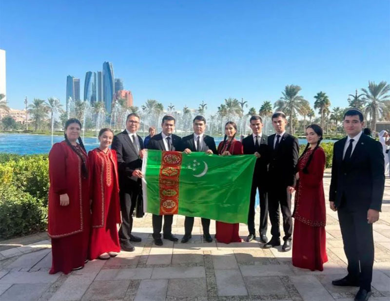 Türkmen talyplary «ADNOC-yň» Abu-Dabi şäherindäki baş edarasyna baryp gördüler